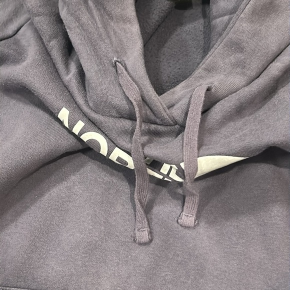 North Face Hoodie - Picture 9 of 9